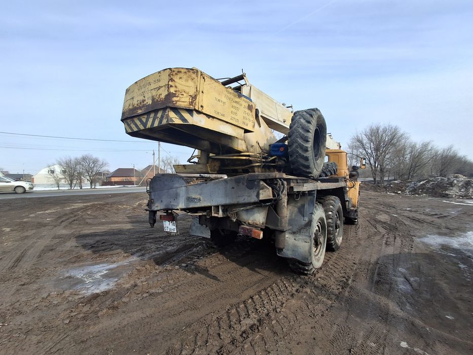 Кран урал 14 тон