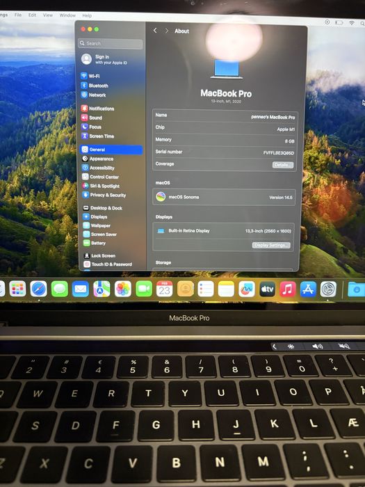 Macbook Pro Touchbar 2020 M1 8 GB HDD 256 GB