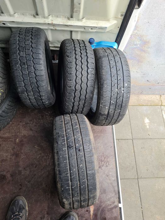 Гуми за платформа ремърке 195 55 10с