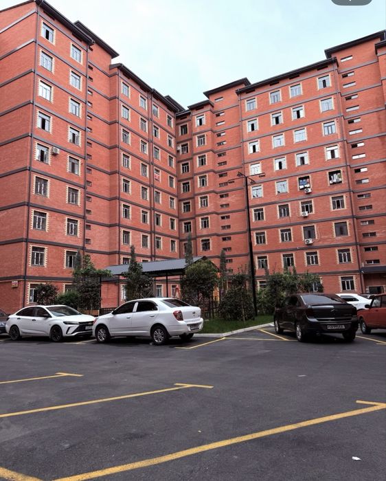 Uchtepa Avenueda 65M2 li 2 xonali uy sotiladi