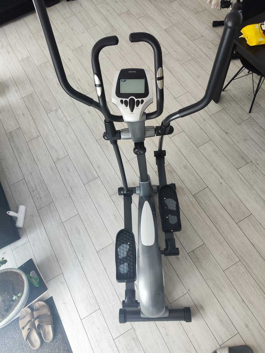 Bicicletă eliptică Kondition, rezistență magnetică 8 trepte, funcțională