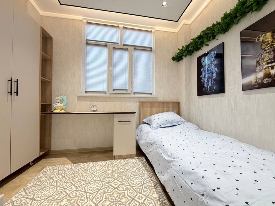 ПРОДАЁТСЯы! Чиланзар 9 кв-л Ор-р. РОВД Кирпич: 2в3/3/4.  52 м2