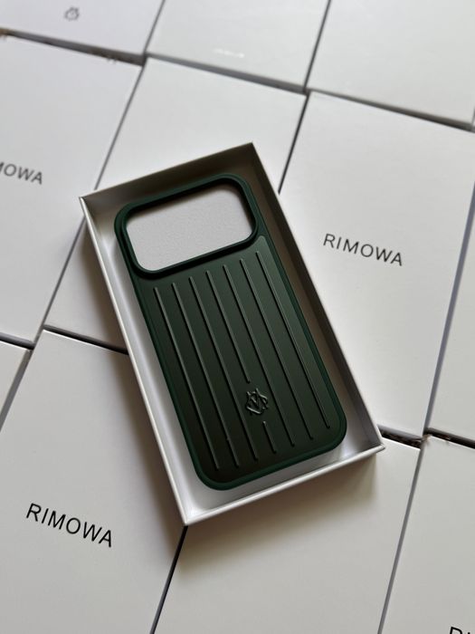 Husa RIMOWA - iPhone 17 Pro Max
