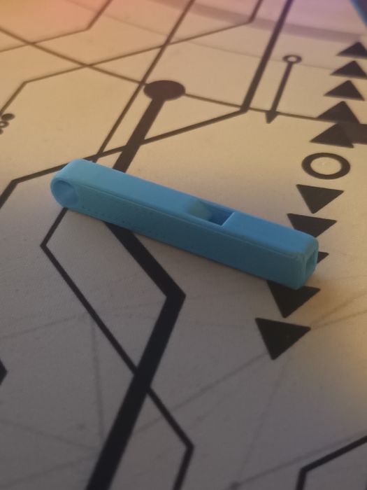 Mini Fluier 86 Decibeli (3D printed)