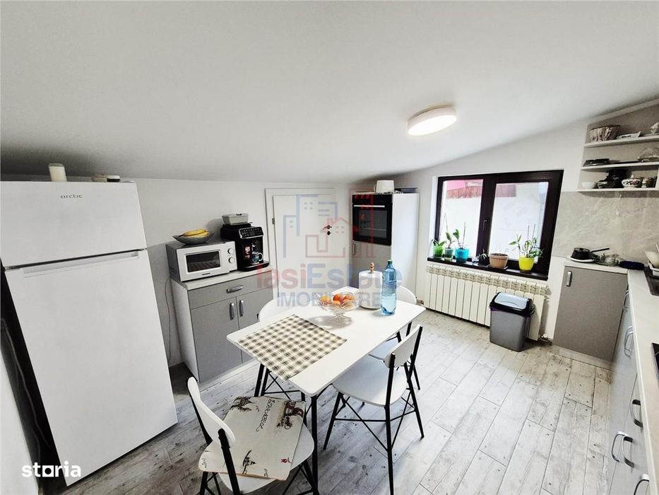 Apartament cu  camere decomandat de inchiriat