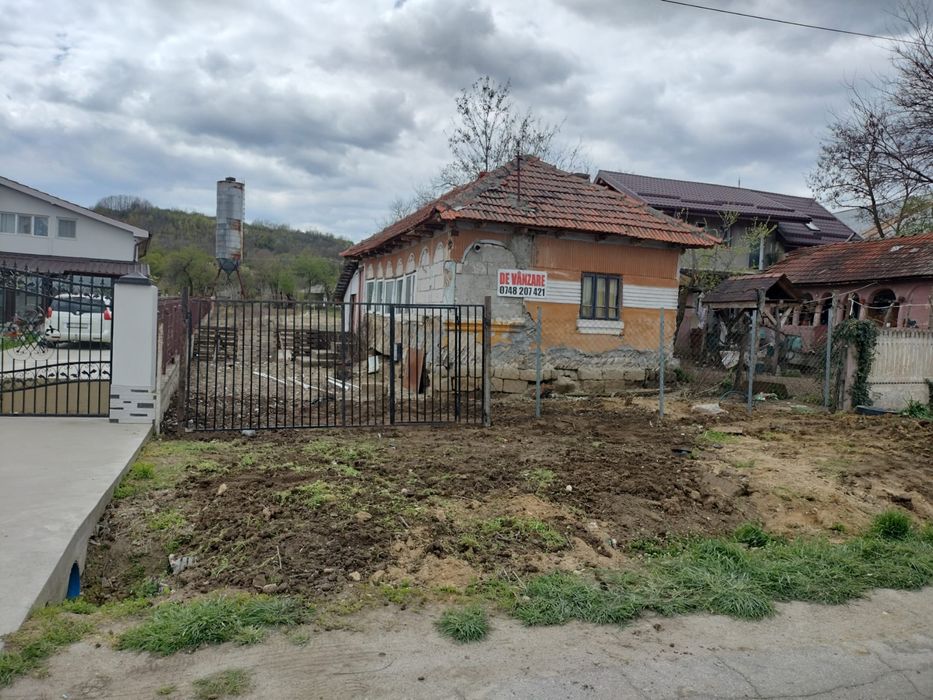 Vând Casa comuna Scaesti