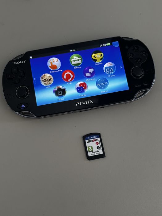 Palystation PsVita ( PSP) consola portabila ( joc MotoGP 14 cadou)