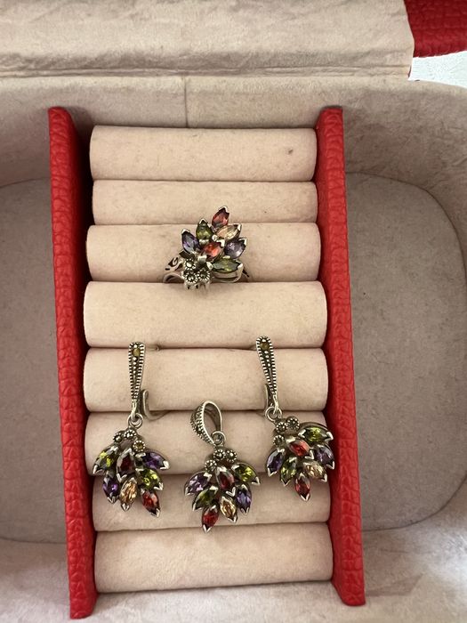 Продам серебряные украшении