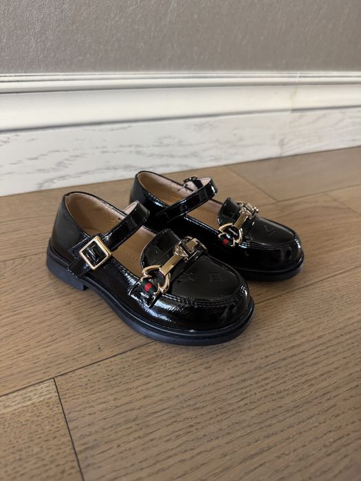 Туфли на девочку