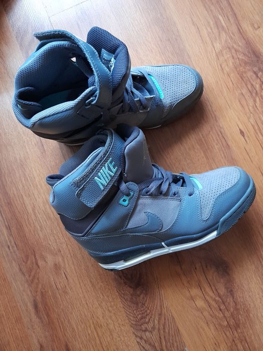 Nike Air Revolution дамски маратонки 39 номер.