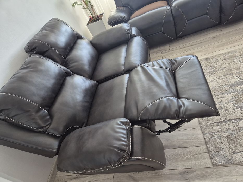 Vand set canapea  cu recliner