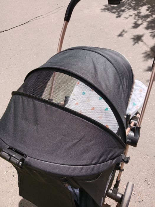 Продам прогулочную коляску