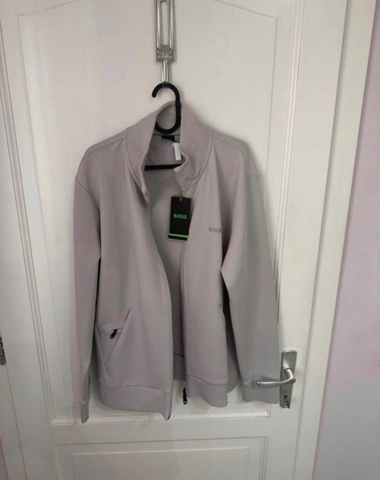 Trening HUGO BOSS marimea L nou cu eticheta