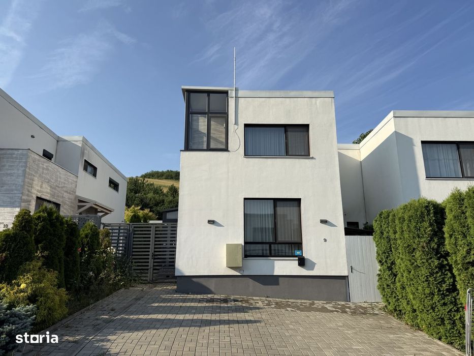 Duplex White House | Energie proprie | lângă pădure și VIVO - Razoare