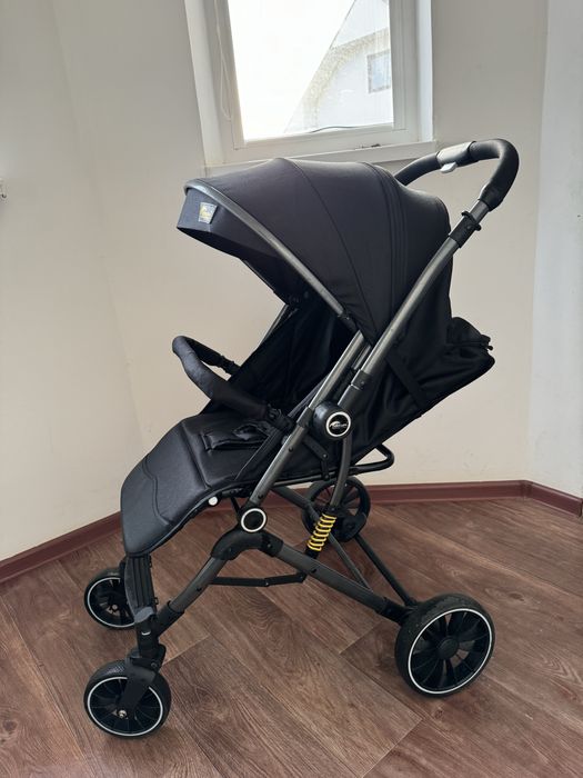Коляска перекидная черная