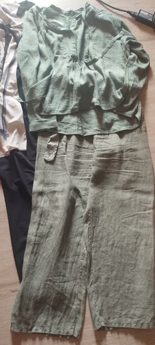 Дрехи М размер подарявам