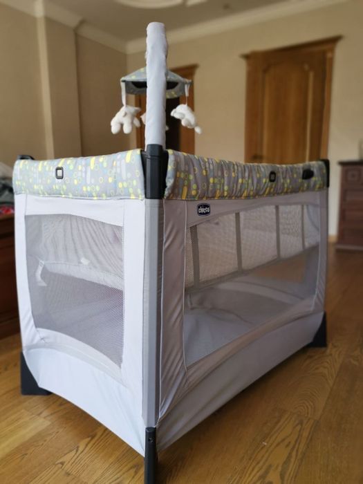Кроватка-манеж Chicco
