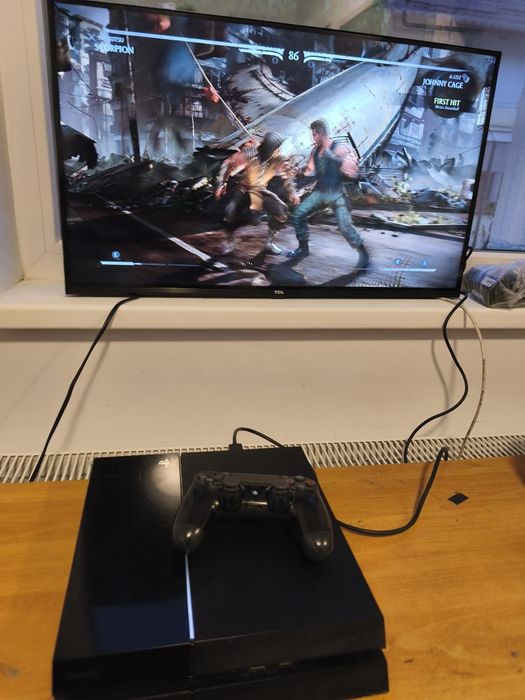 REDUCERE!!  PS4 PlayStation cu joc Mortal kombat xl și maneta NUMAI 600Ron