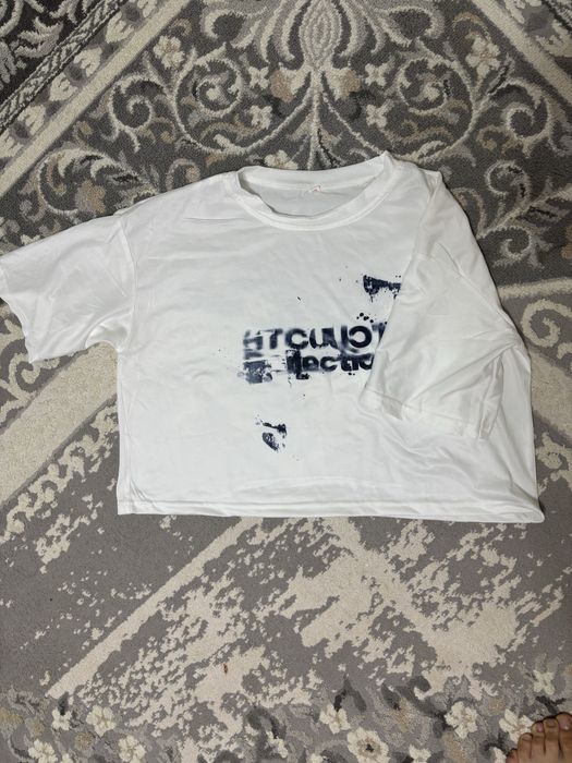 Бесплатно одежда.