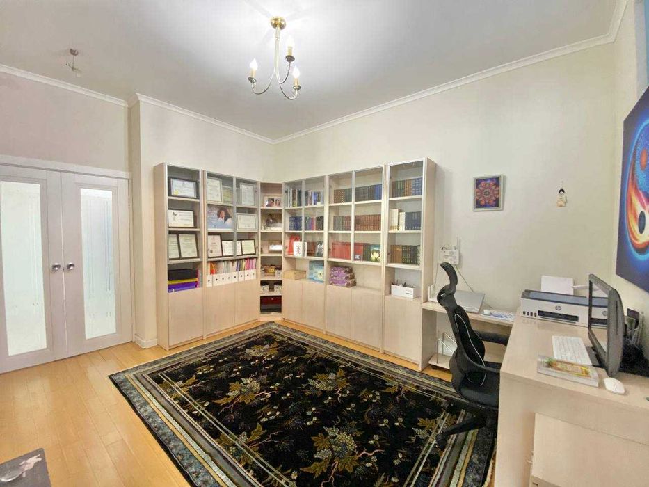 4-комнатная квартира · 130 м²