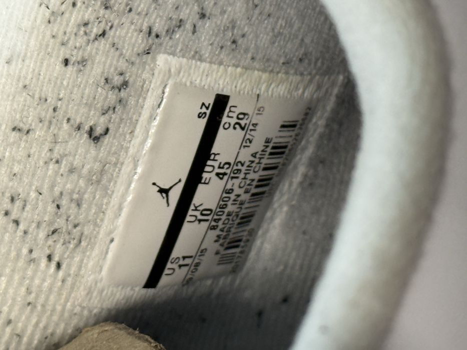 Vand adidasi nike jordan 4 white cement