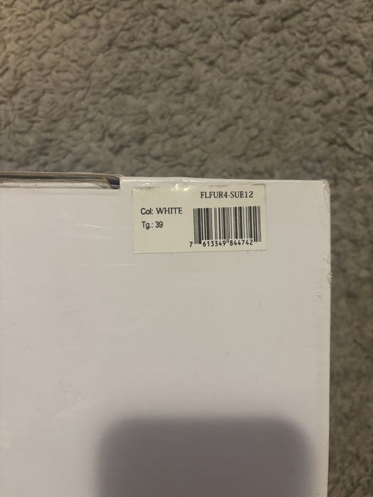 Оригинални боти Guess