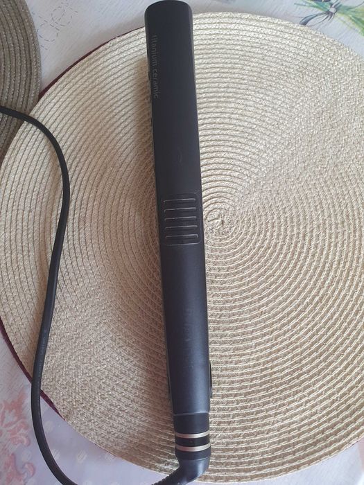 Placa ingusta de indreptat parul Babyliss, C92 a