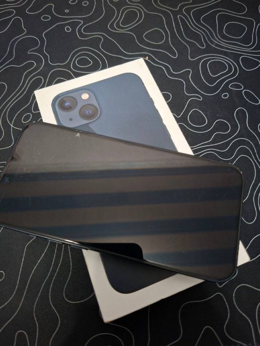 iPhone 13 не вскрывался