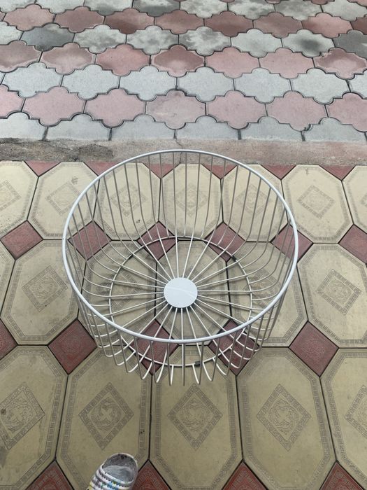 Журнальный столик. Белый