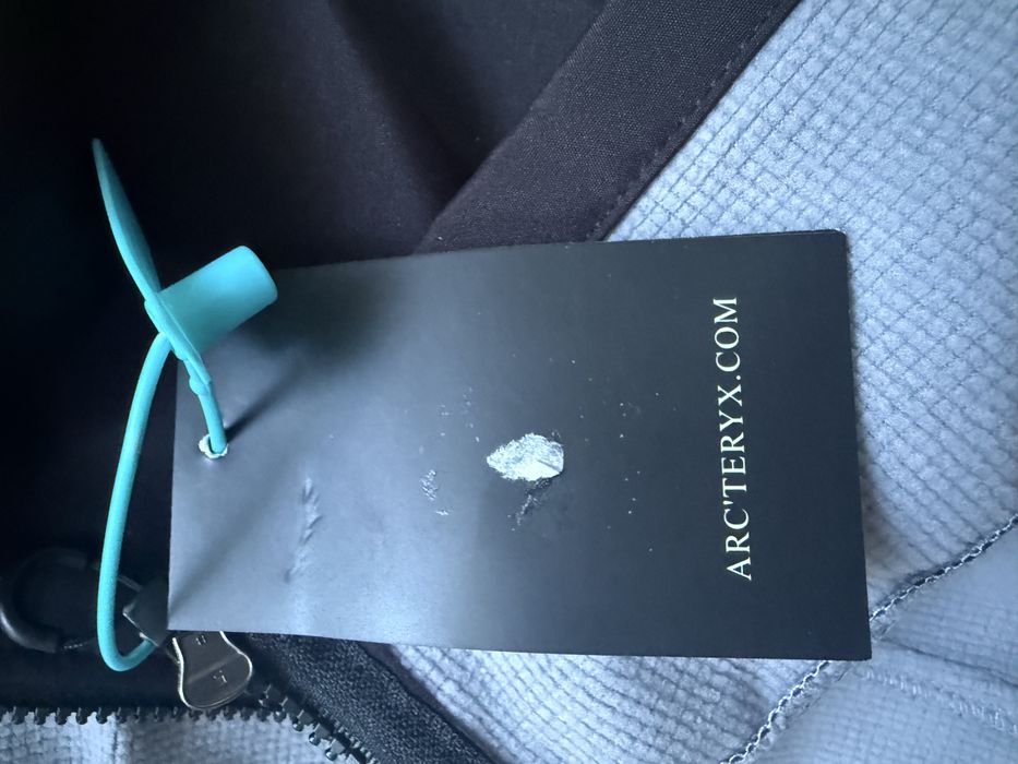 Arc’Teryx Geaca drumetii sau activitati exterioare