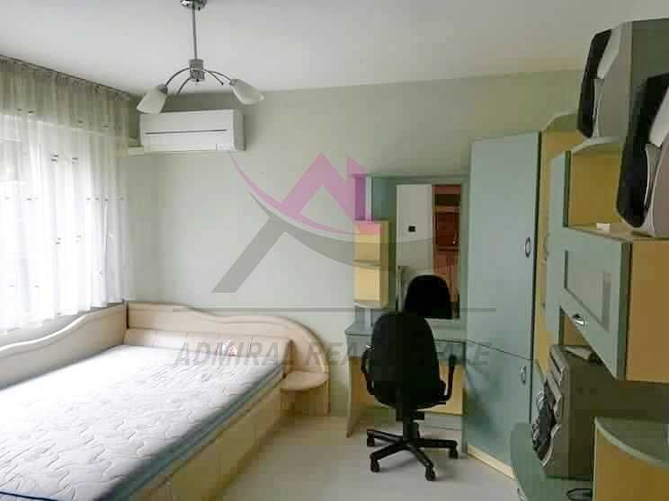 Дава се под наем Четиристаен апартамент в Варна, Чайка - 75 кв.м за 664 € - Снимка #3