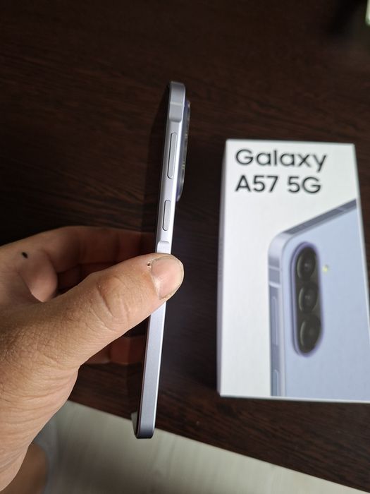 Vand Samsung A57 5G 128 GB Awesome Lilac nou