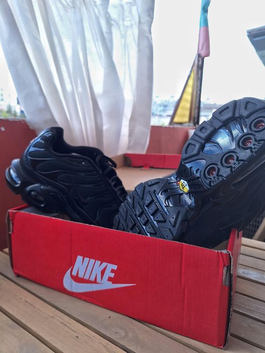 Разпродажба на Nike TN triple black последни бройки