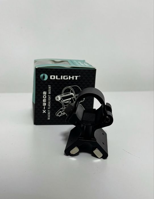 Suport prindere magentica pentru lanterna/ Nou