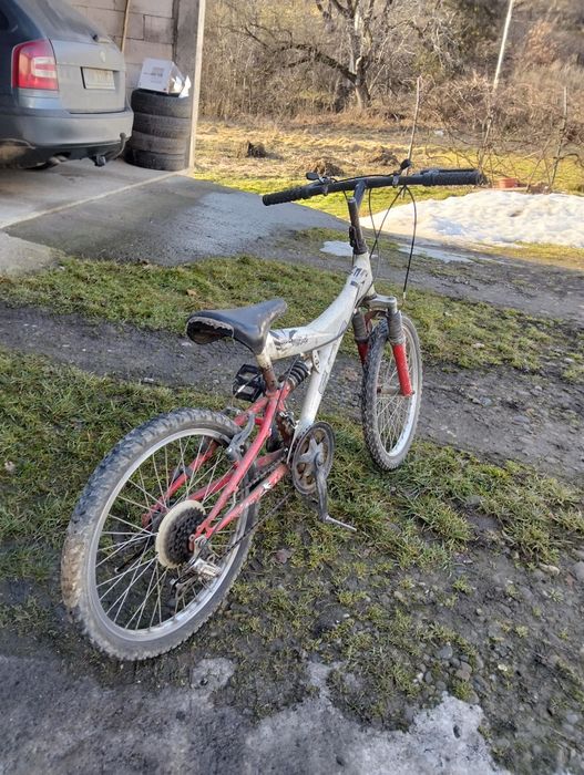 Bicicleta MTB de copii