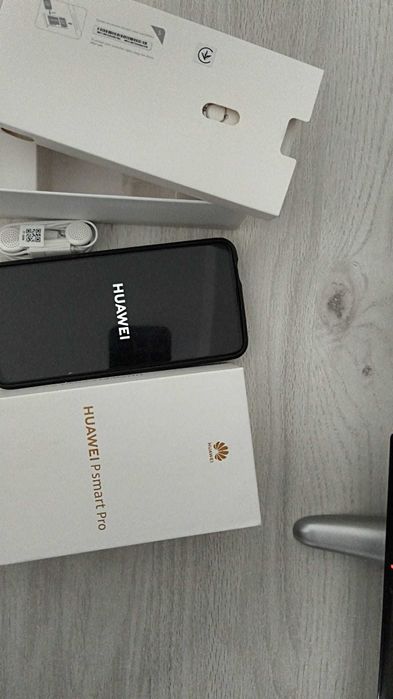 vand telefon mobil huawei p smart pro