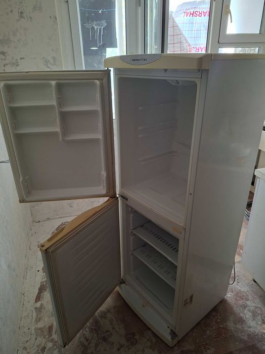 Б/У Холодильник LG продам