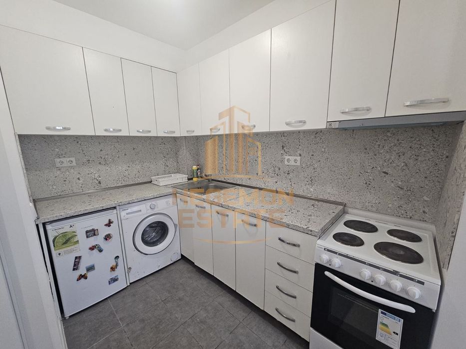 Продава се Едностаен апартамент в Варна, Възраждане 2 - 32 кв.м за 2563 €/кв.м - Снимка #1