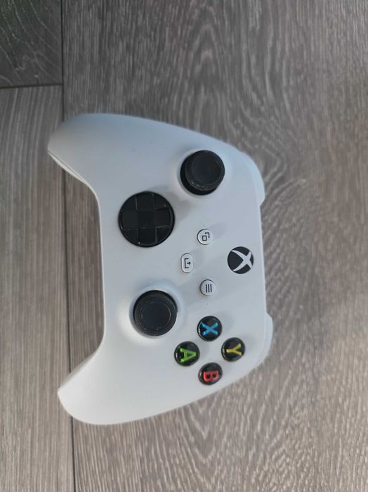 Xbox Series S + Докинг станция Venom