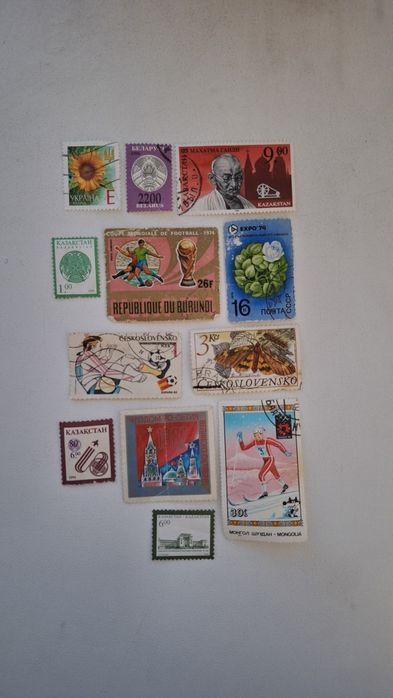 Марки из СССР разных видов.