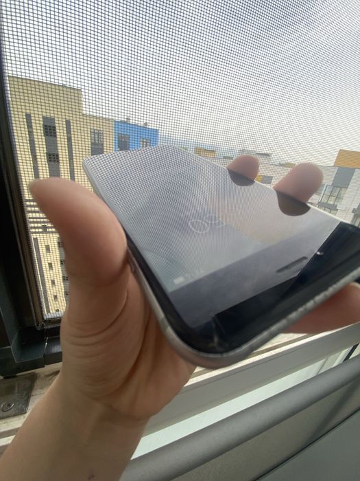 Телефон  Айфон 6s