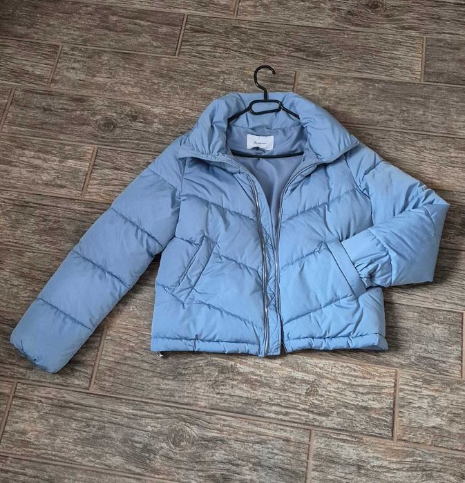 Geaca scurta de iarna marimea M Stradivarius