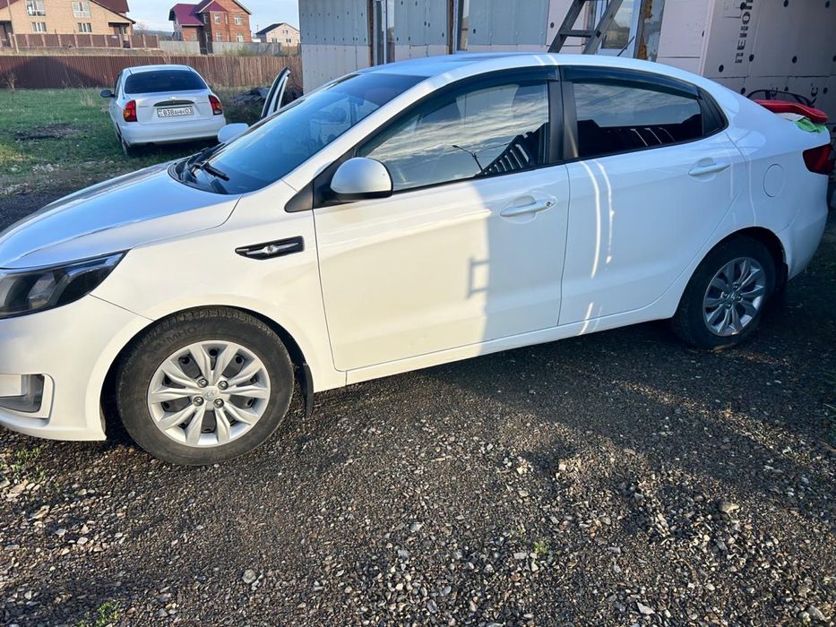 Продам машину Киа механика