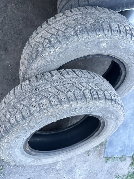 Продам балоны резину на 13 зимнию