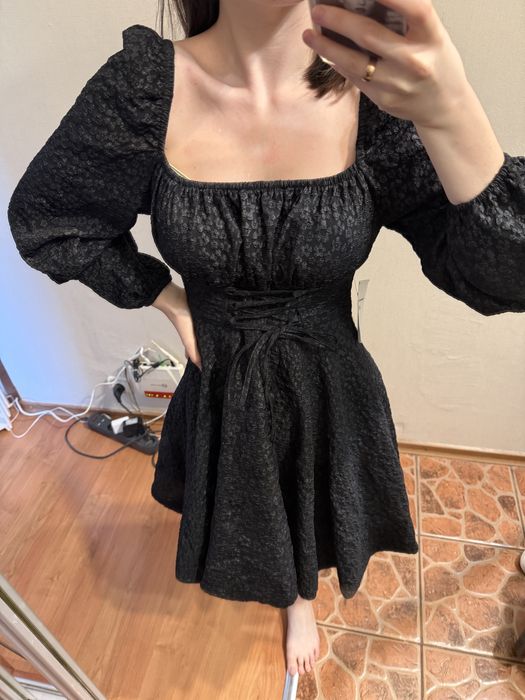 Черное платье мини