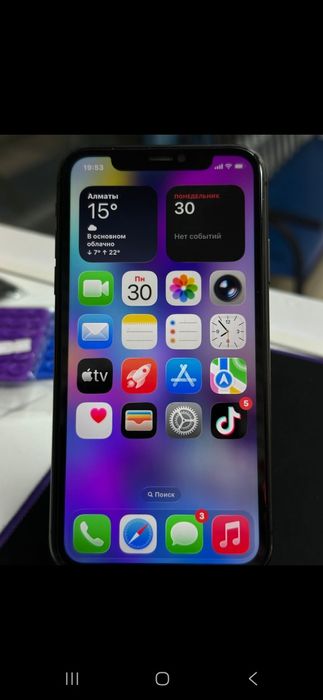 Продам айфон 11 срочно