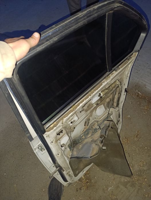 Двери на БМВ е34