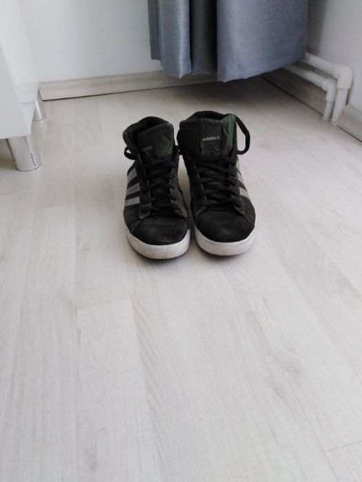 vand adidasi ghete Adidas Neo produs calitate stare perfecta ,mar.38