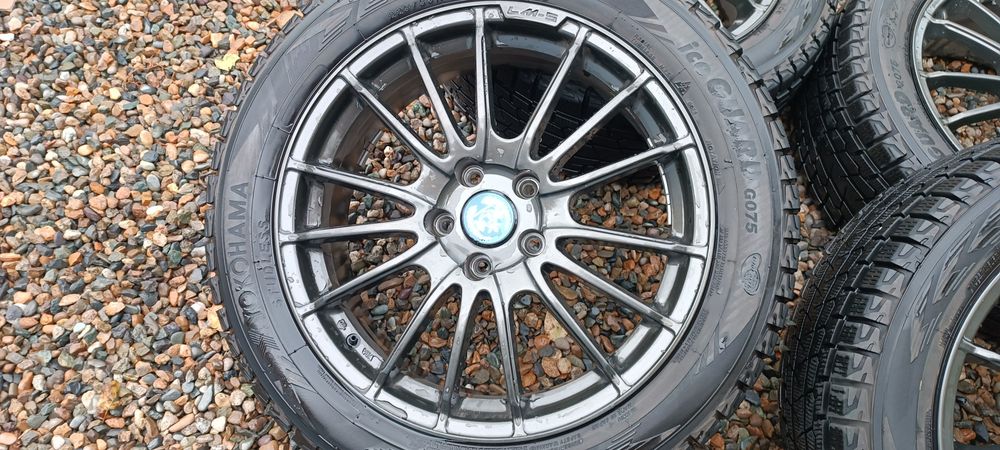 Диски оригиналы на 18 с шинами привозные