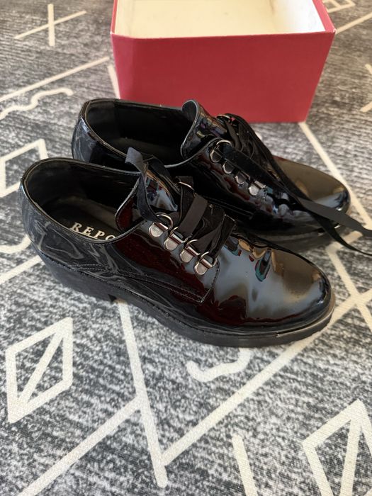 Продам ботинки новые